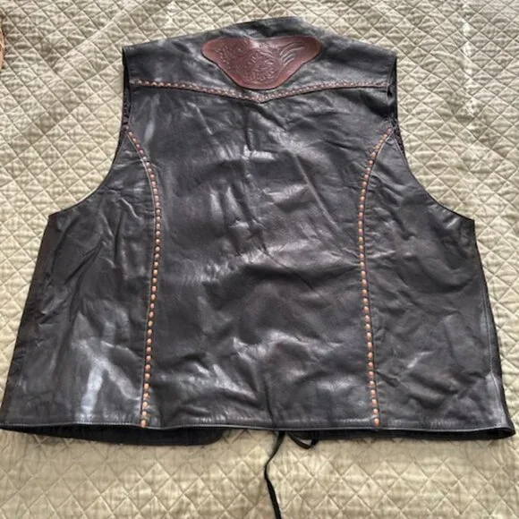 Men's XXL Tooled Leather Vest - Picture 2 of 7